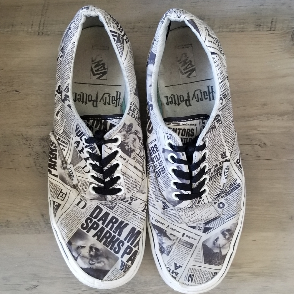 Men's HARRY POTTER newsprint Vans ERA sz 8.5